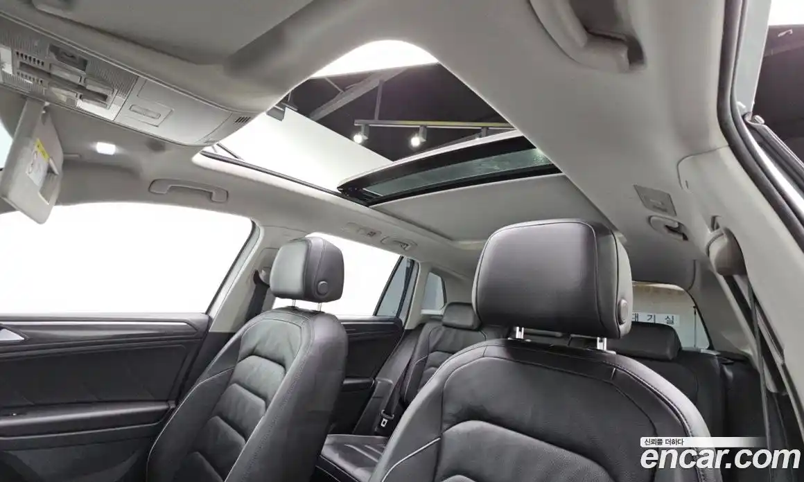 Volkswagen Tiguan 2023 2.0 гидро в Москве № 896023, фото 18
