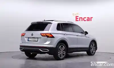 Volkswagen Tiguan 2023 2.0 гидро в Москве № 896023, миниатюра 2