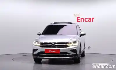Volkswagen Tiguan 2023 2.0 гидро в Москве № 896023, миниатюра 3