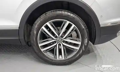 Volkswagen Tiguan 2023 2.0 гидро в Москве № 896023, миниатюра 5