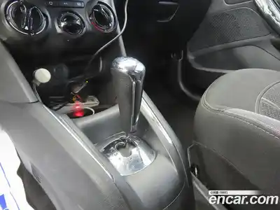 Peugeot 208 2015 1.4 гидро в Москве, миниатюра 11
