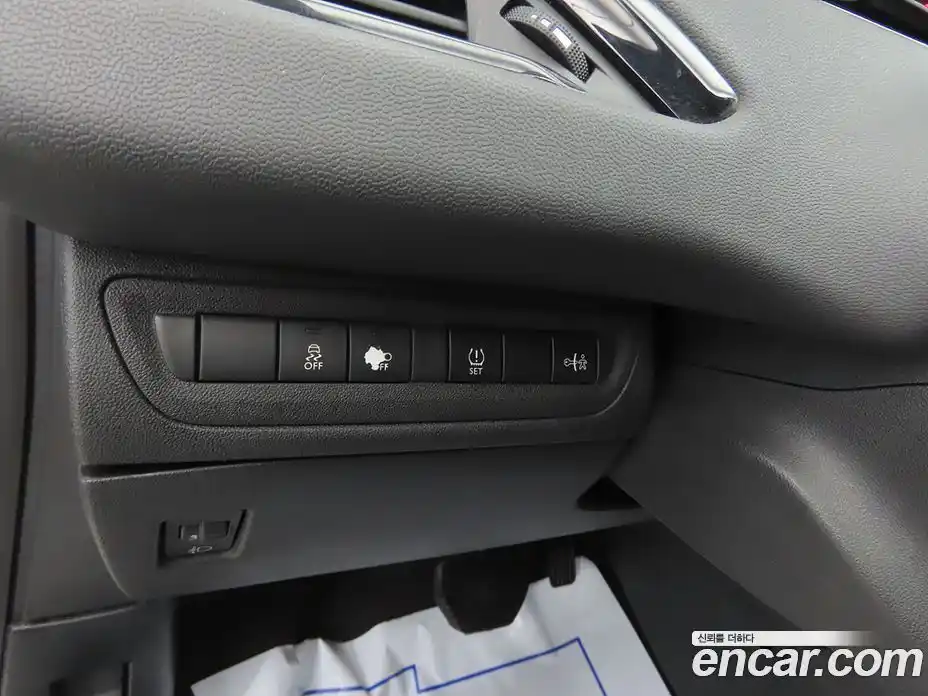 Peugeot 208 2015 1.4 гидро в Москве, фото 17