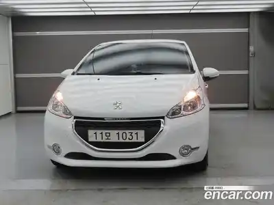 Peugeot 208 2015 1.4 гидро в Москве, миниатюра 2