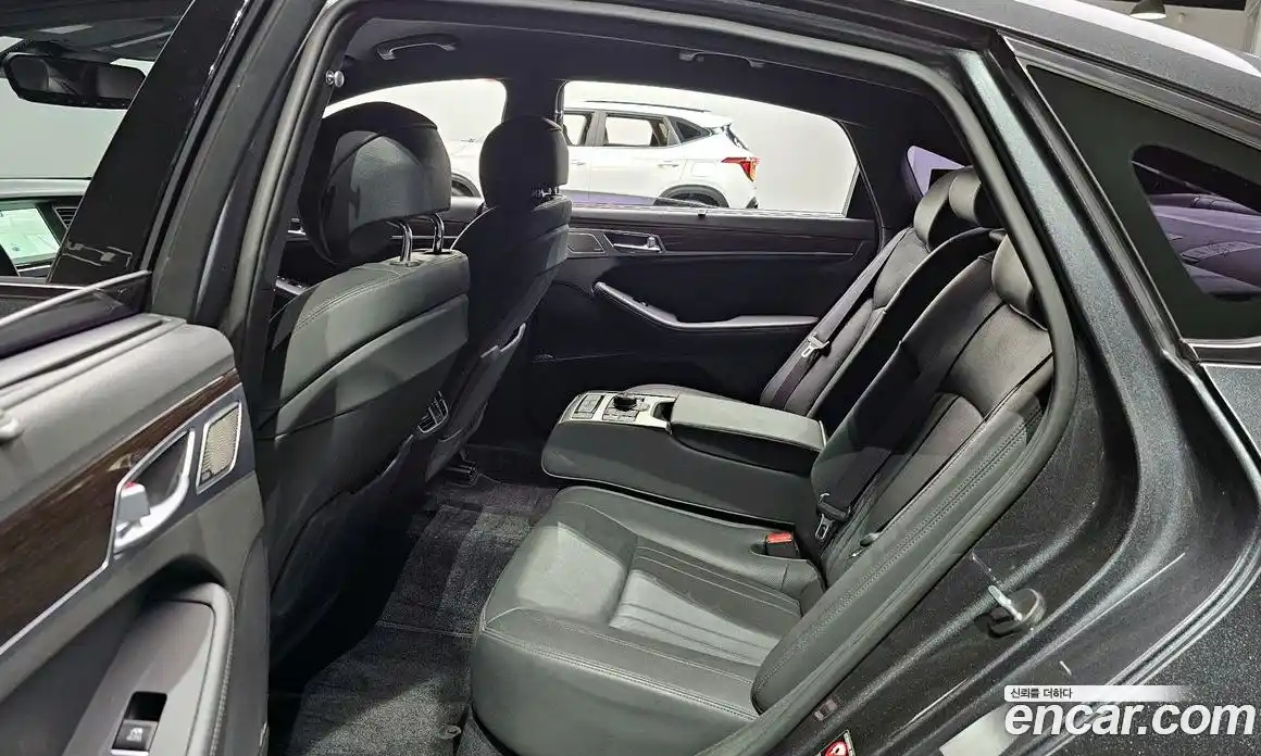 Genesis G80 2017 3.3 Автомат в Москве № 973253, фото 13