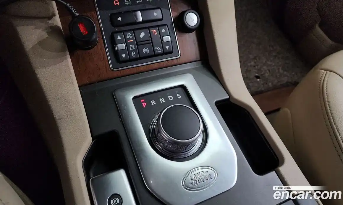 Land Rover Discovery 2016 3.0 гидро в Москве № 975706, фото 9