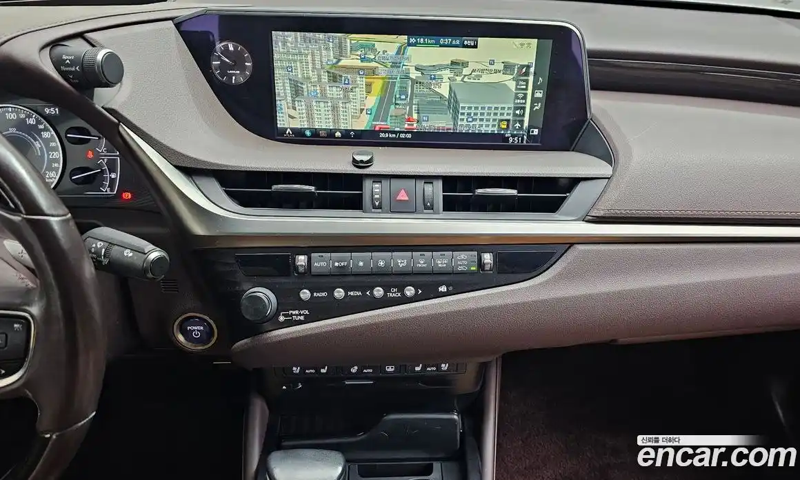 Lexus ES 2018 2.5 гидро в Москве № 975883, фото 15