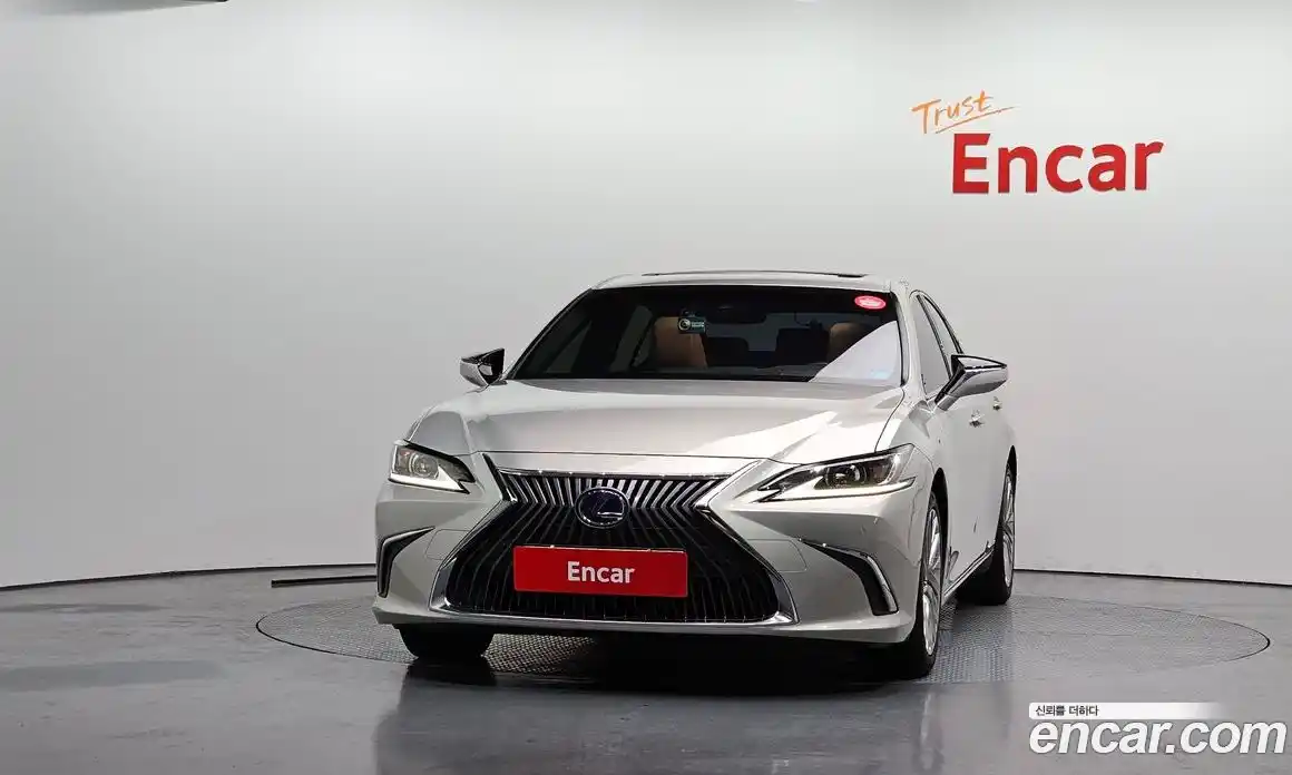 Lexus ES 2018 2.5 гидро в Москве № 975883, фото 3