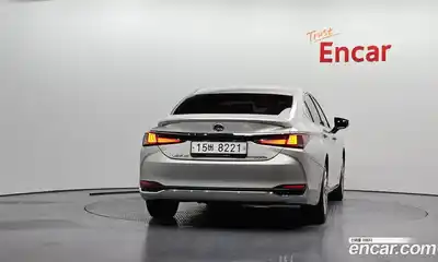 Lexus ES 2018 2.5 гидро в Москве № 975883, миниатюра 4