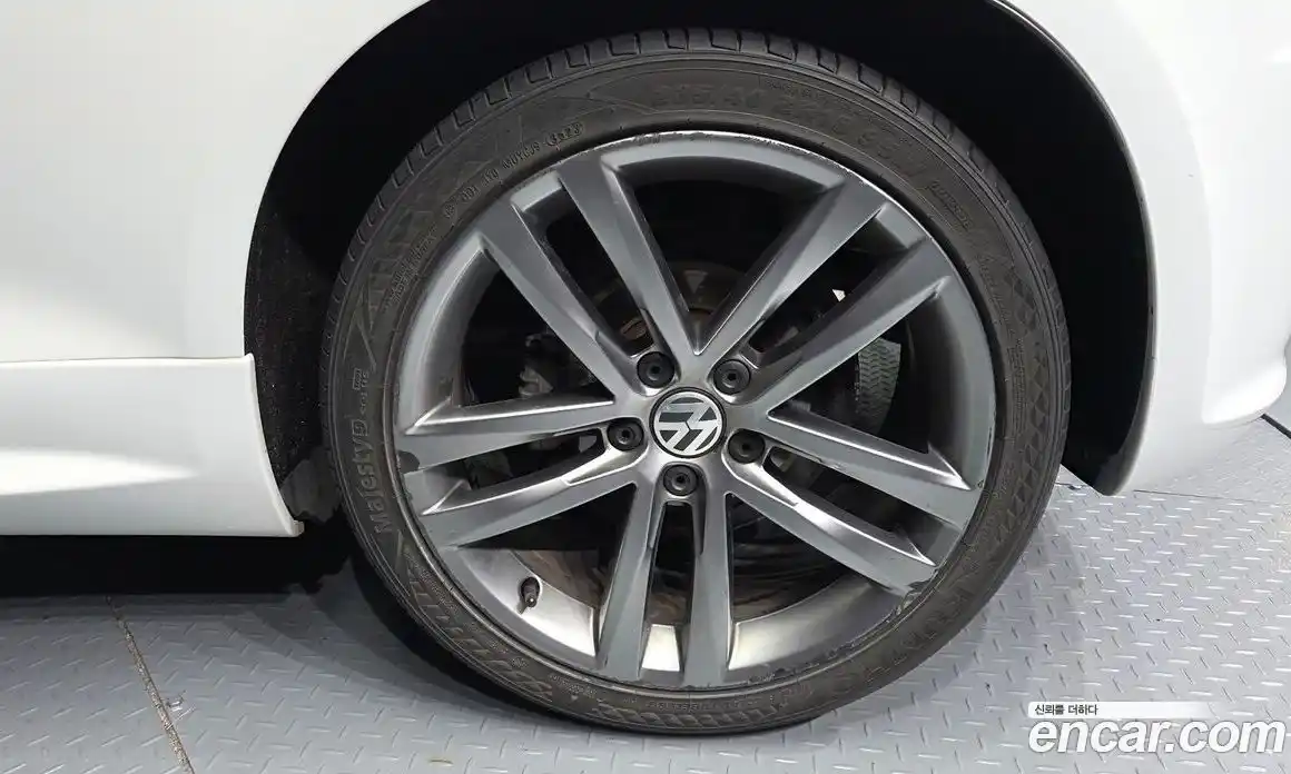 Volkswagen Scirocco 2015 2.0 гидро в Москве № 976189, фото 5