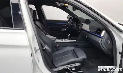 BMW 3-Series 2018 2.0 Автомат в Москве № 1004675, миниатюра 11