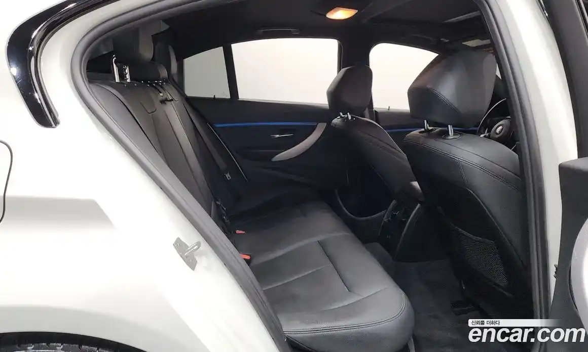 BMW 3-Series 2018 2.0 Автомат в Москве № 1004675, фото 12