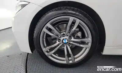 BMW 3-Series 2018 2.0 Автомат в Москве № 1004675, миниатюра 5