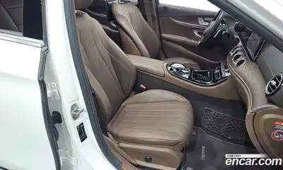 Mercedes-Benz E-Class 2016 2.0 гидро, миниатюра 10