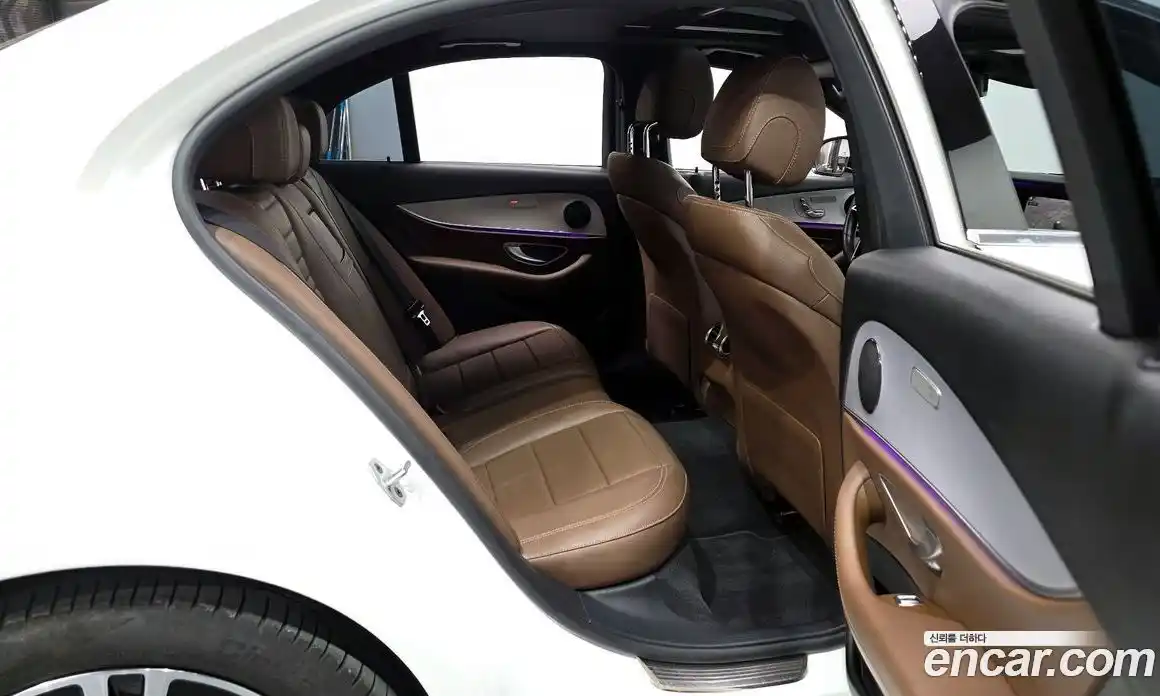 Mercedes-Benz E-Class 2020 2.0 гидро, фото 12