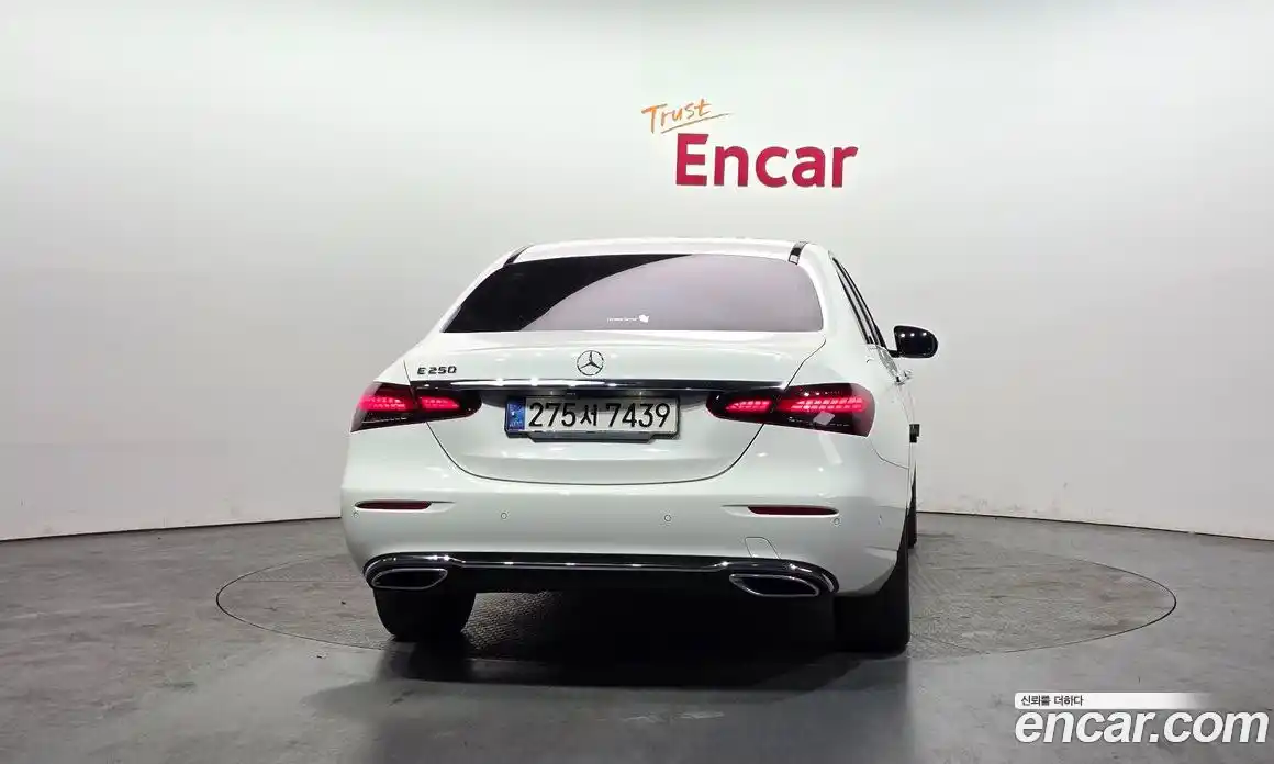 Mercedes-Benz E-Class 2020 2.0 гидро, фото 4