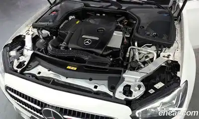 Mercedes-Benz E-Class 2020 2.0 гидро, миниатюра 6