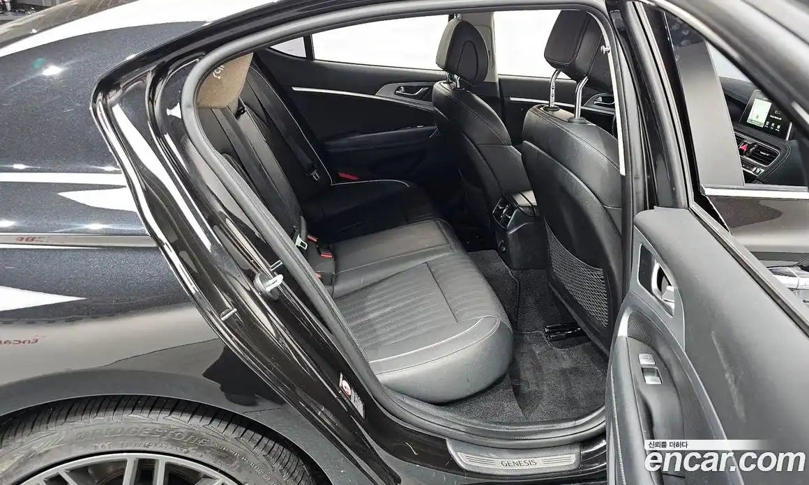 Genesis G70 2017 2.0 Автомат в Москве № 1009976, фото 12