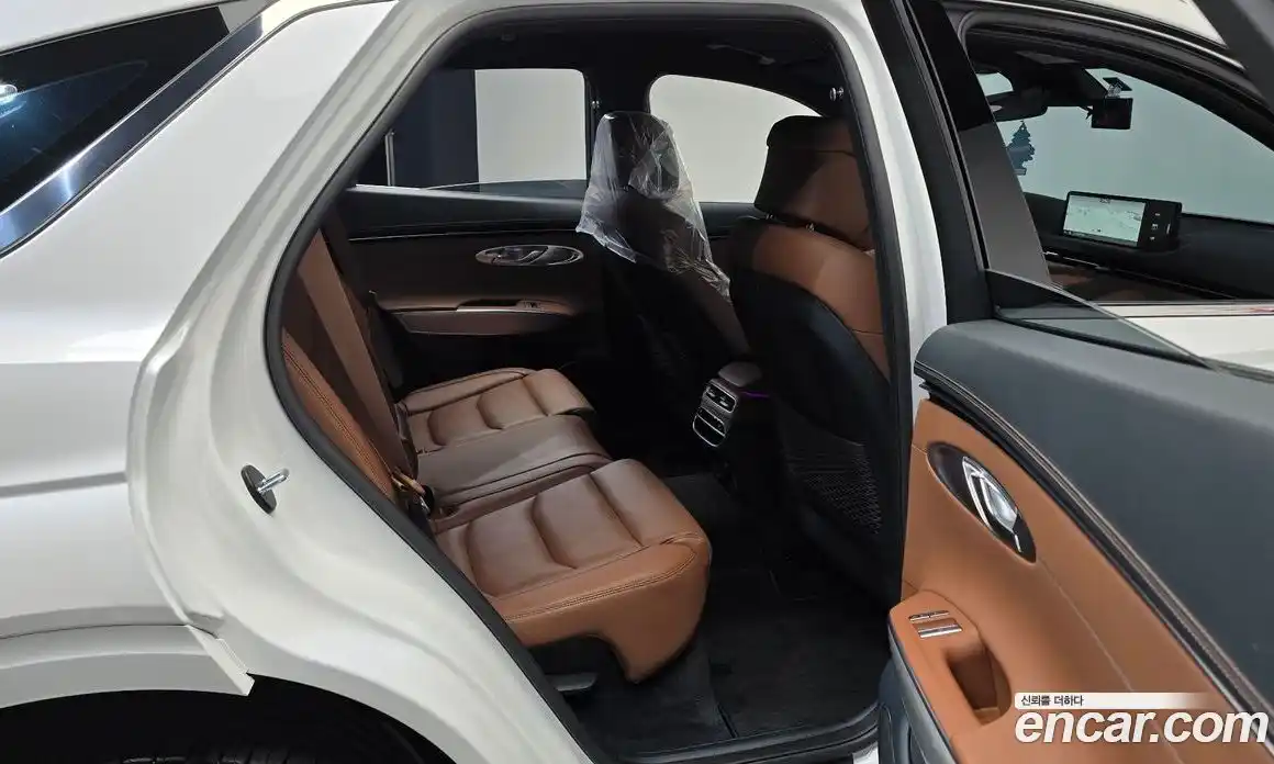 Genesis GV70 2023 2.5 Автомат в Москве № 1009983, фото 11