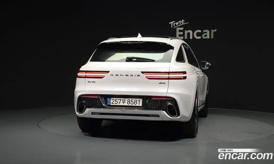 Genesis GV70 2022 2.5 Автомат в Москве № 1010131, фото 4