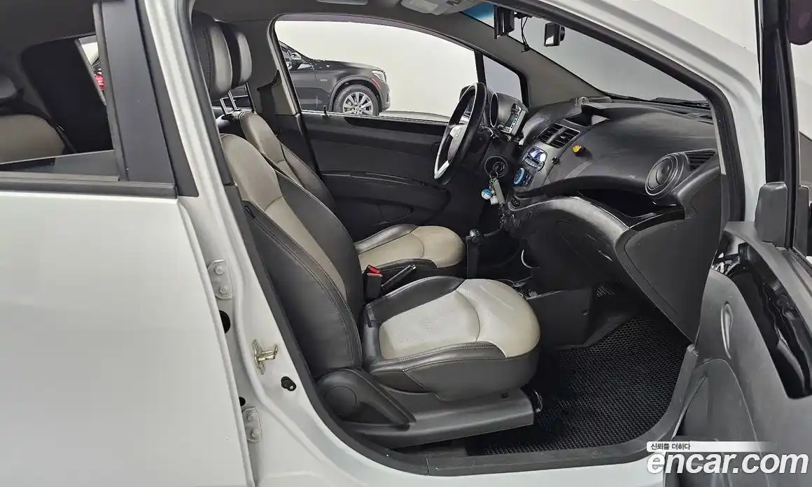 Chevrolet Spark 2012 1.0 гидро в Москве № 1012240, фото 11