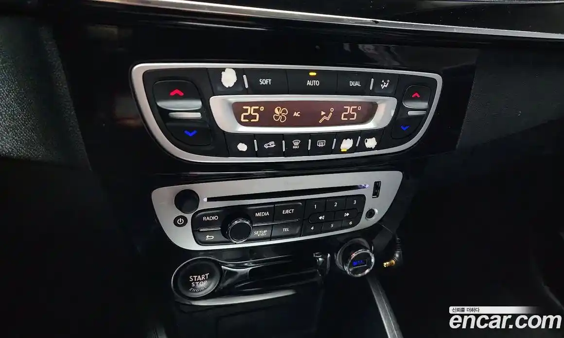 Renault SM3 2015 1.6 гидро в Москве № 1013291, фото 18