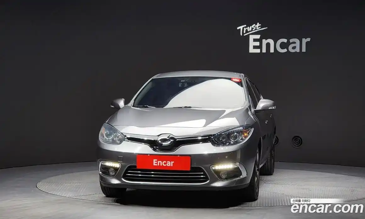Renault SM3 2015 1.6 гидро в Москве № 1013291, фото 3