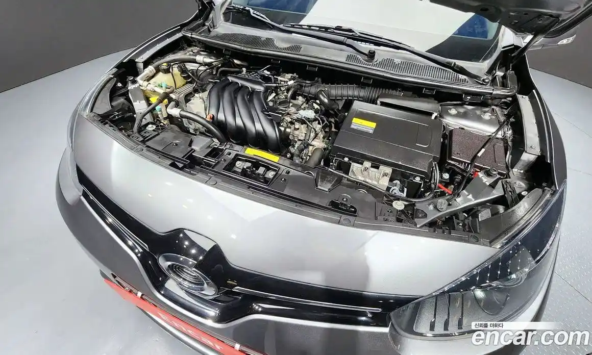 Renault SM3 2015 1.6 гидро в Москве № 1013291, фото 6