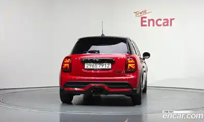 Mini Cooper 2022 2.0 гидро в Москве № 1013863, миниатюра 3