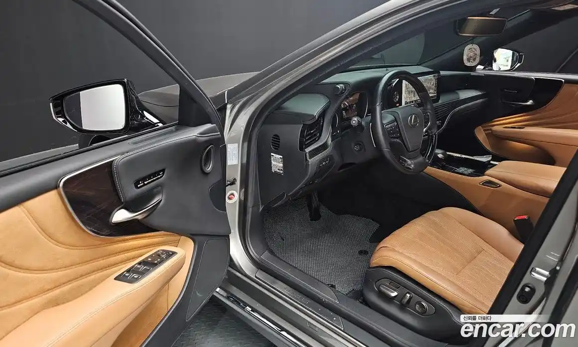 Lexus LS 2023 3.5 гидро в Москве № 1014443, фото 11