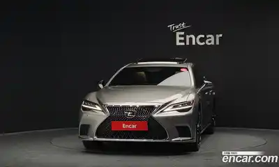 Lexus LS 2023 3.5 гидро в Москве № 1014443, миниатюра 3
