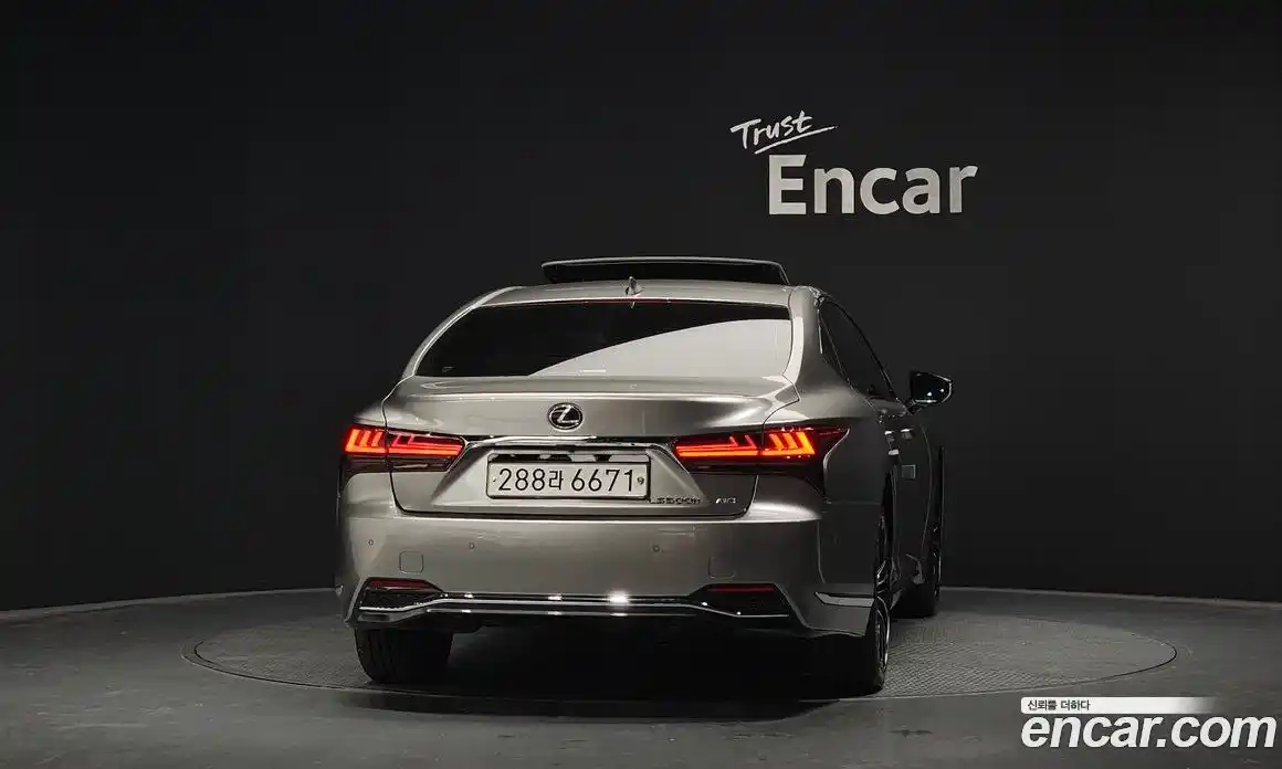 Lexus LS 2023 3.5 гидро в Москве № 1014443, фото 4