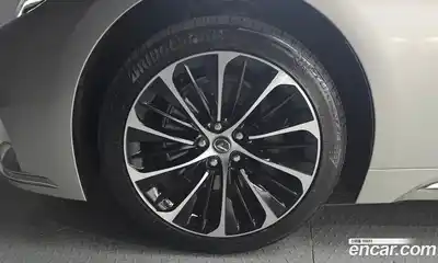 Lexus LS 2023 3.5 гидро в Москве № 1014443, миниатюра 5
