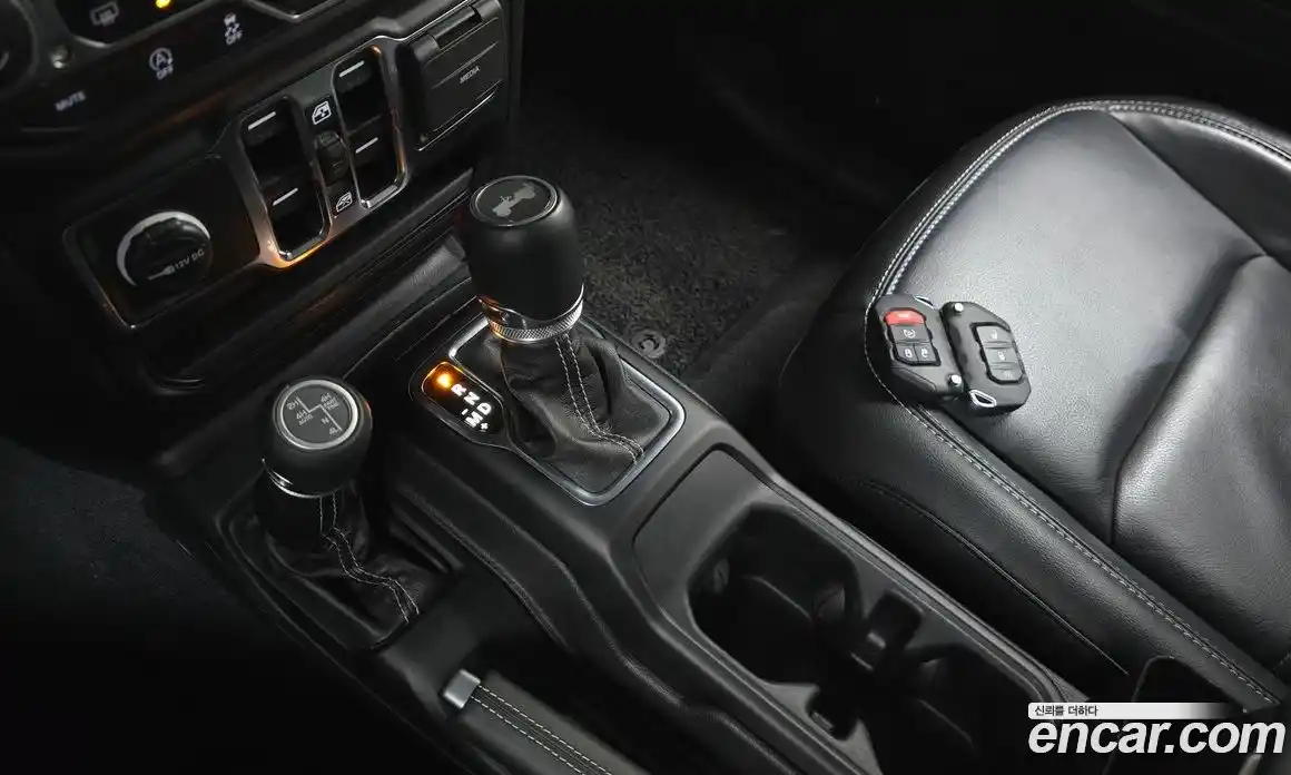 Jeep Wrangler 2023 2.0 гидро в Москве № 150272, фото 9
