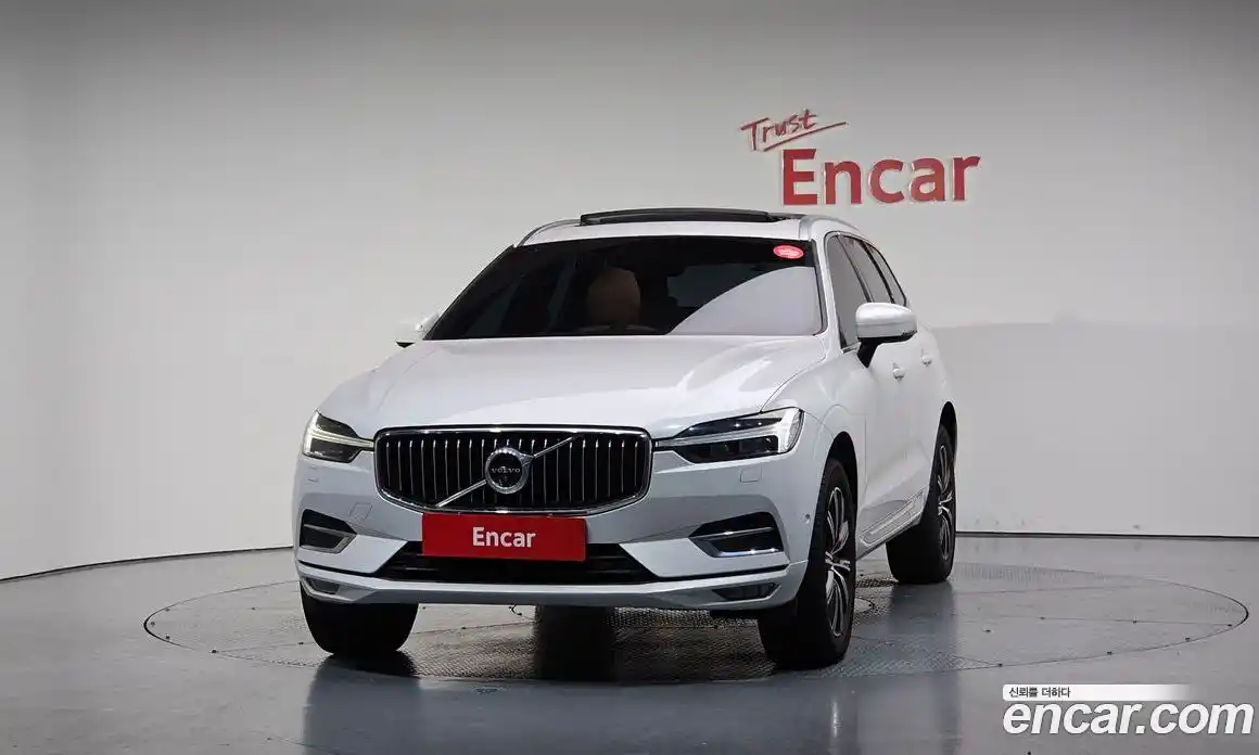 Volvo XC60 2021 2.0 гидро в Москве № 164354, фото 3