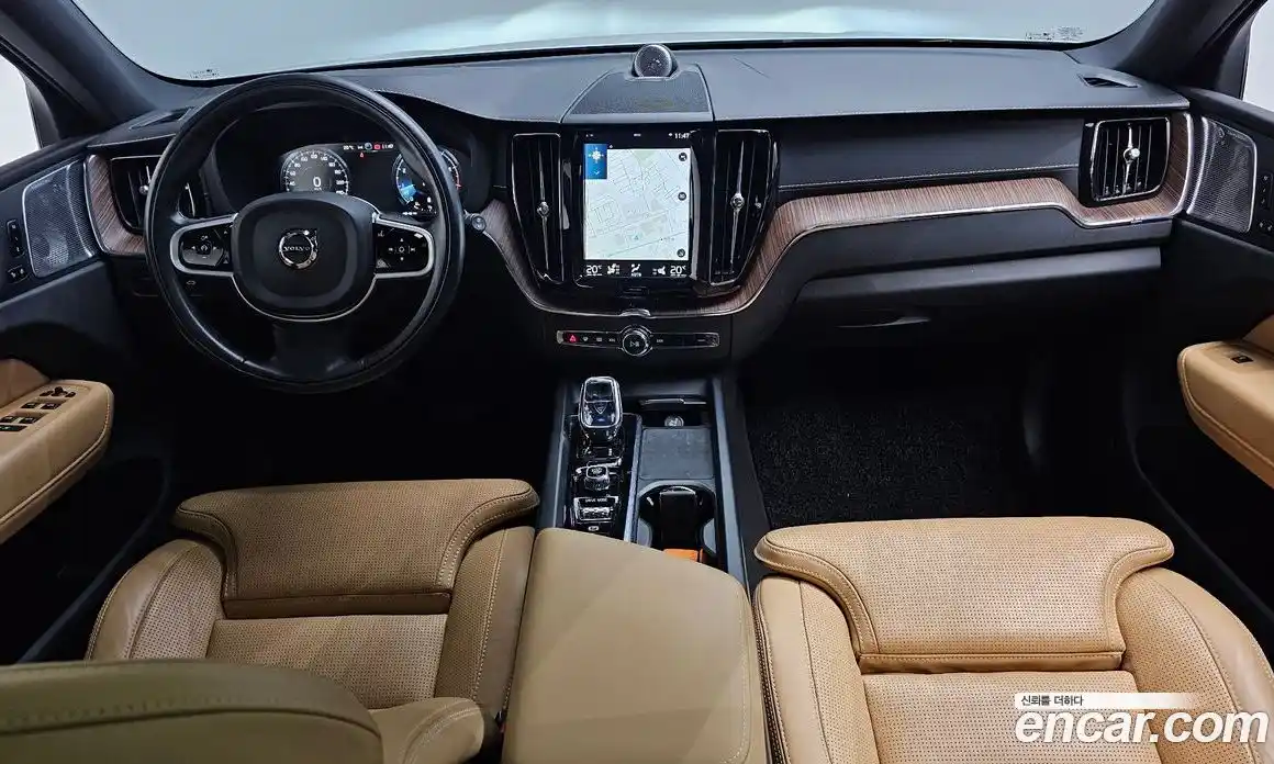 Volvo XC60 2021 2.0 гидро в Москве № 164354, фото 7