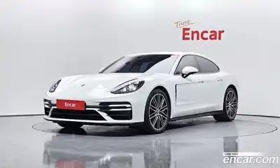 Porsche Panamera, 2021