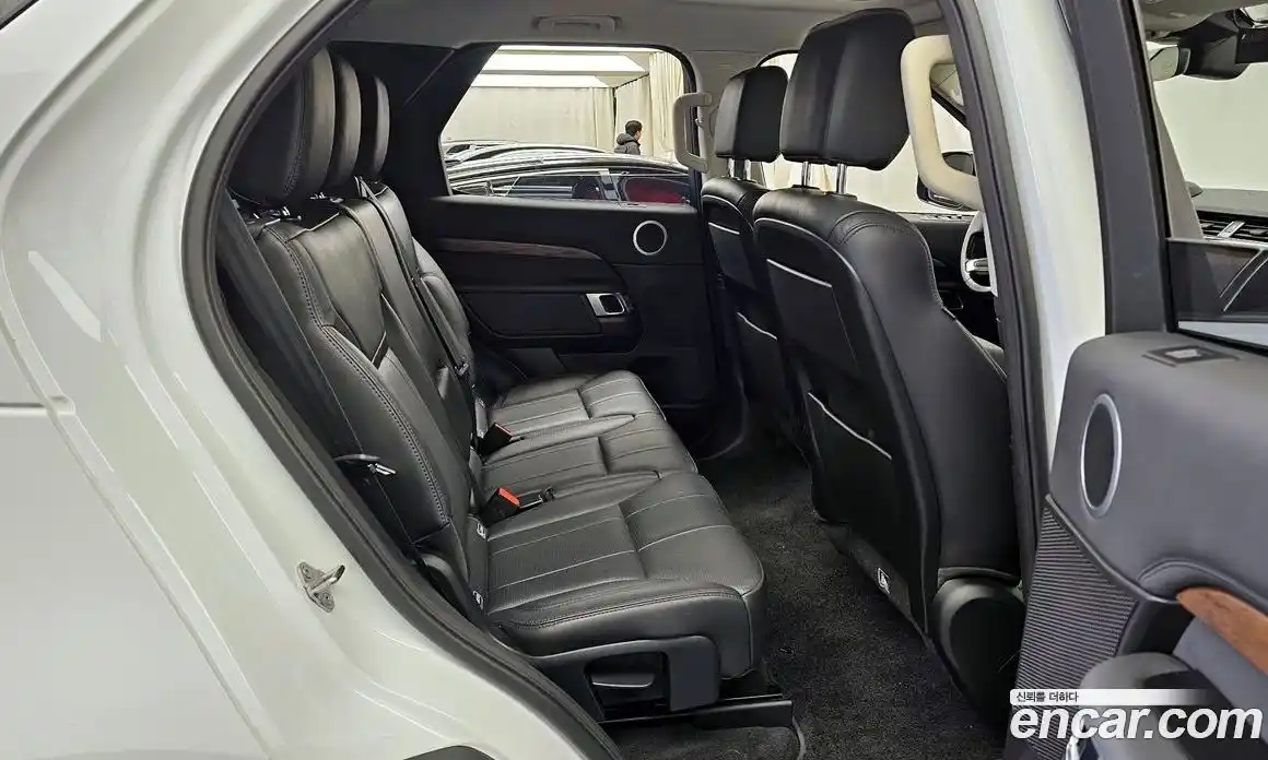 Land Rover Discovery 2017 2.0 гидро в Москве № 166427, фото 12
