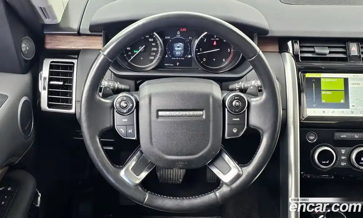 Land Rover Discovery 2017 2.0 гидро в Москве № 166427, фото 13