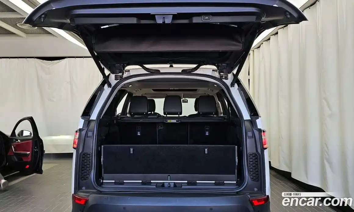 Land Rover Discovery 2017 2.0 гидро в Москве № 166427, фото 20