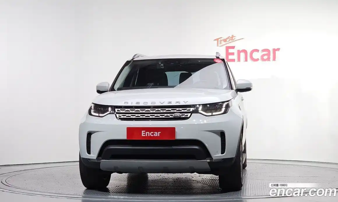 Land Rover Discovery 2017 2.0 гидро в Москве № 166427, фото 3