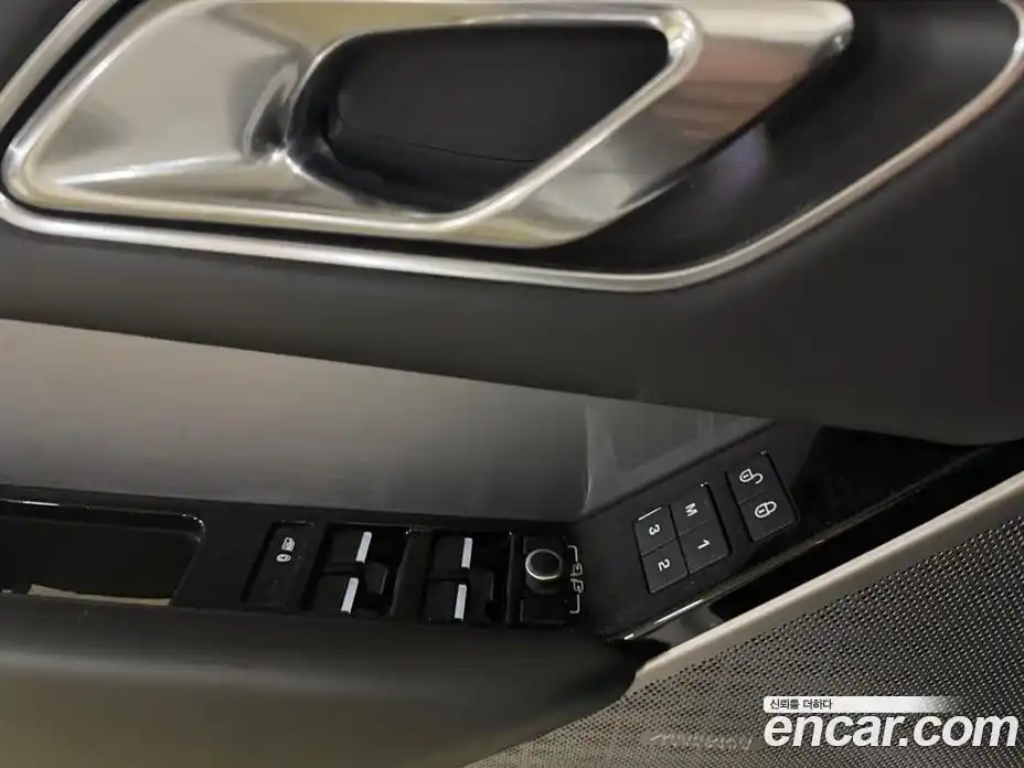 Land Rover Range-Rover Velar 2018 3.0 гидро в Москве № 166891, фото 15
