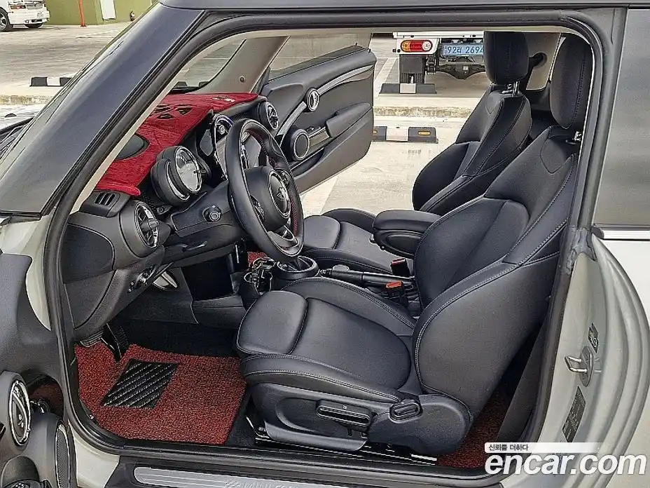 Mini Cooper 2019 2.0 гидро в Москве № 167457, фото 15