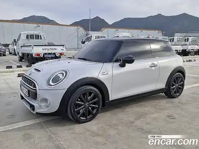 Mini Cooper 2019 2.0 гидро в Москве № 167457, миниатюра 2
