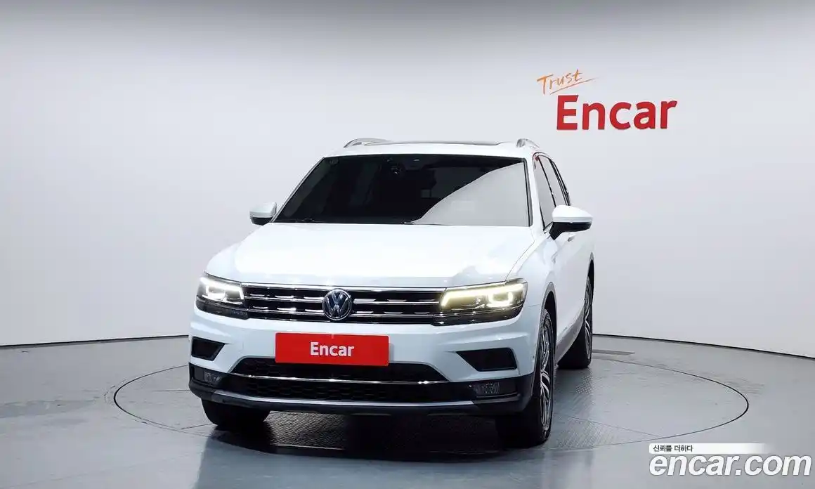 Volkswagen Tiguan 2018 2.0 гидро в Москве № 168594, фото 3