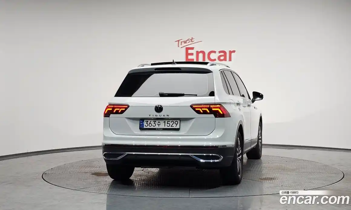 Volkswagen Tiguan 2023 2.0 гидро в Москве № 168797, фото 4