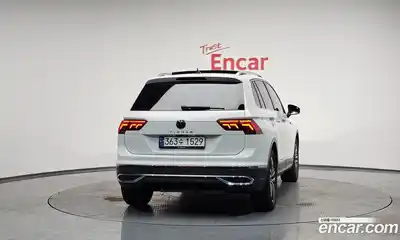 Volkswagen Tiguan 2023 2.0 гидро в Москве № 168797, миниатюра 4