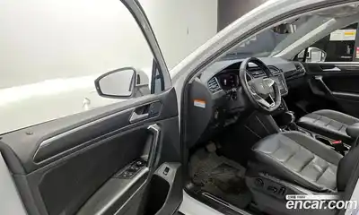 Volkswagen Tiguan 2021 2.0 гидро в Москве № 168922, миниатюра 11