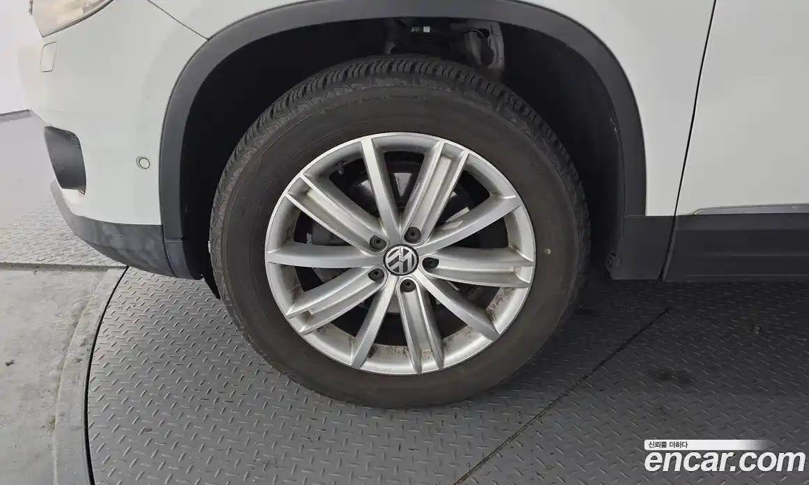 Volkswagen Tiguan 2016 2.0 гидро в Москве № 169098, фото 5