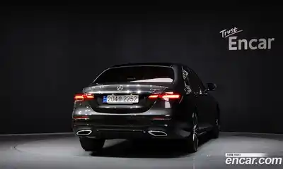 Mercedes-Benz E-Class 2022 2.0 гидро в Москве № 176635, миниатюра 4