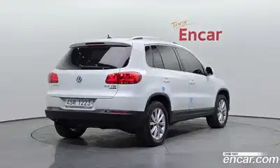 Volkswagen Tiguan 2014 2.0 гидро в Москве № 187296, миниатюра 2